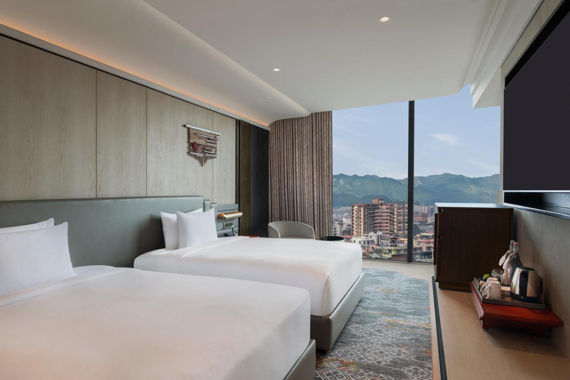 Hilton Kathmandu Hotel Buitenkant foto